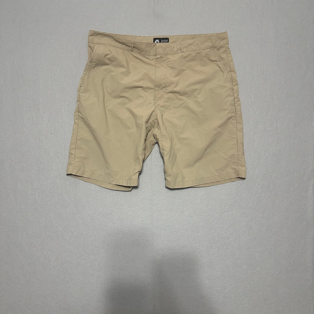 Nike SB Mens Khaki Tan Skateboarding Shorts Size 38‎ Flat Front Casual Chino